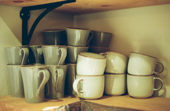 Kitchen Dish and Dishware Storage